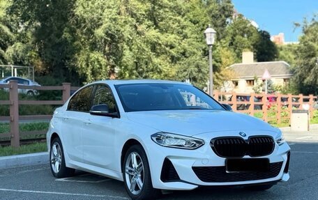 BMW 1 серия, 2022 год, 1 900 000 рублей, 2 фотография