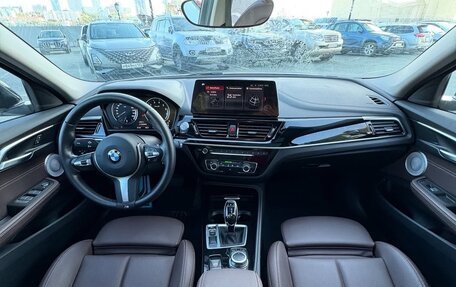 BMW 1 серия, 2022 год, 1 900 000 рублей, 3 фотография