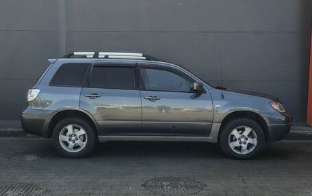 Mitsubishi Outlander III рестайлинг 3, 2003 год, 729 000 рублей, 3 фотография