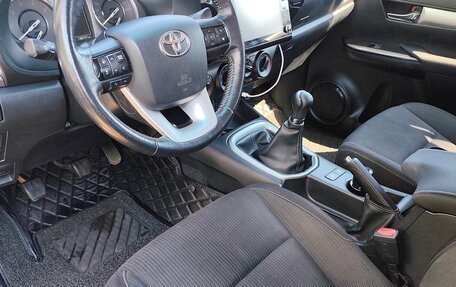 Toyota Hilux VIII, 2020 год, 3 500 000 рублей, 13 фотография