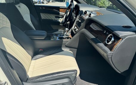 Bentley Bentayga I, 2017 год, 10 500 000 рублей, 11 фотография