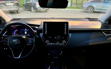 Toyota Corolla, 2020 год, 2 300 000 рублей, 7 фотография