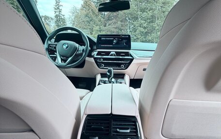 BMW 5 серия, 2023 год, 6 000 000 рублей, 19 фотография