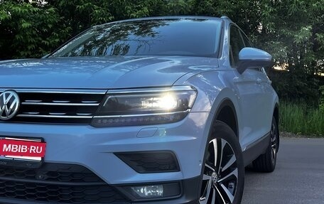 Volkswagen Tiguan II, 2019 год, 2 450 000 рублей, 4 фотография