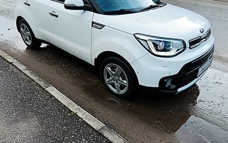KIA Soul II рестайлинг, 2017 год, 2 200 000 рублей, 2 фотография