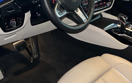 BMW 5 серия, 2018 год, 4 590 000 рублей, 14 фотография