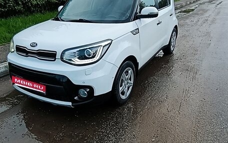KIA Soul II рестайлинг, 2017 год, 2 200 000 рублей, 3 фотография