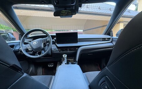 Toyota Camry, 2024 год, 3 350 000 рублей, 10 фотография