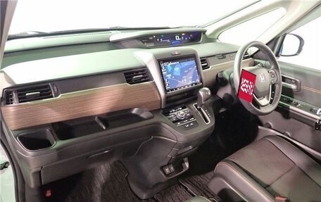 Honda Freed II, 2022 год, 2 150 000 рублей, 10 фотография