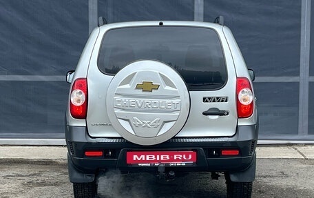 Chevrolet Niva I рестайлинг, 2017 год, 650 000 рублей, 7 фотография