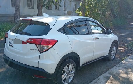 Honda Vezel, 2021 год, 2 150 000 рублей, 2 фотография