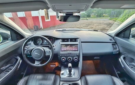 Jaguar E-Pace, 2018 год, 2 150 000 рублей, 3 фотография