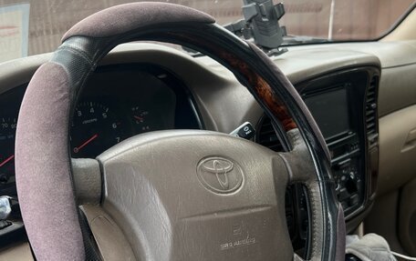 Toyota Land Cruiser 100 рестайлинг 2, 2000 год, 1 500 000 рублей, 5 фотография