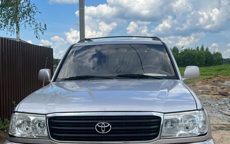 Toyota Land Cruiser 100 рестайлинг 2, 2000 год, 1 500 000 рублей, 7 фотография