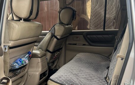 Toyota Land Cruiser 100 рестайлинг 2, 2000 год, 1 500 000 рублей, 8 фотография