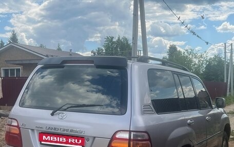 Toyota Land Cruiser 100 рестайлинг 2, 2000 год, 1 500 000 рублей, 2 фотография