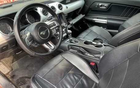 Ford Mustang VI рестайлинг, 2016 год, 3 200 000 рублей, 4 фотография