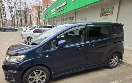 Honda Freed I, 2010 год, 1 250 000 рублей, 6 фотография