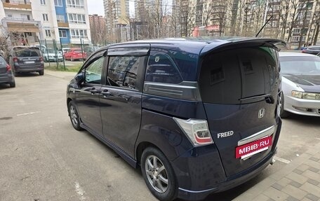 Honda Freed I, 2010 год, 1 250 000 рублей, 10 фотография