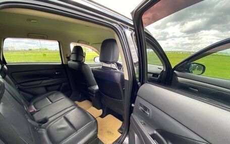 Mitsubishi Outlander III рестайлинг 3, 2013 год, 1 849 000 рублей, 17 фотография
