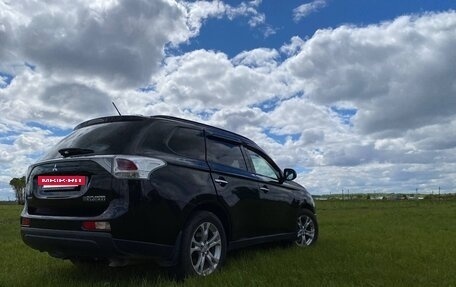 Mitsubishi Outlander III рестайлинг 3, 2013 год, 1 849 000 рублей, 5 фотография