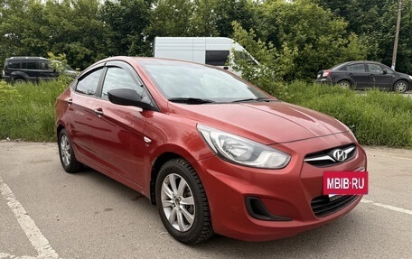 Hyundai Solaris II рестайлинг, 2012 год, 700 000 рублей, 2 фотография