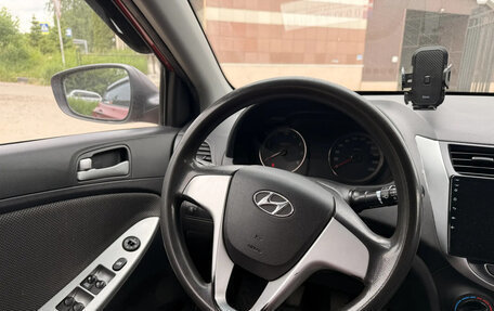 Hyundai Solaris II рестайлинг, 2012 год, 700 000 рублей, 11 фотография
