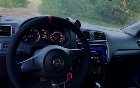 Volkswagen Polo VI (EU Market), 2012 год, 970 000 рублей, 29 фотография