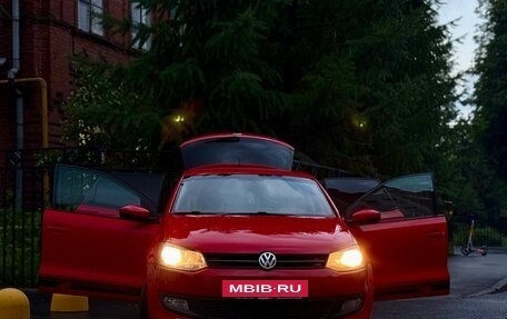 Volkswagen Polo VI (EU Market), 2012 год, 970 000 рублей, 27 фотография