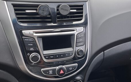 Hyundai Solaris II рестайлинг, 2016 год, 1 150 000 рублей, 22 фотография