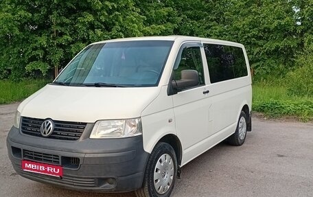 Volkswagen Transporter T5 рестайлинг, 2008 год, 1 300 000 рублей, 1 фотография
