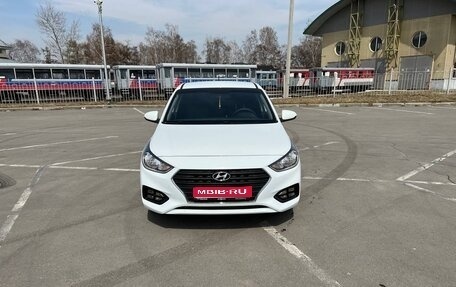 Hyundai Solaris II рестайлинг, 2017 год, 1 400 000 рублей, 1 фотография