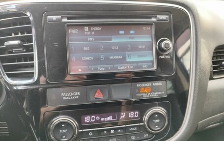 Mitsubishi Outlander III рестайлинг 3, 2016 год, 1 732 000 рублей, 14 фотография
