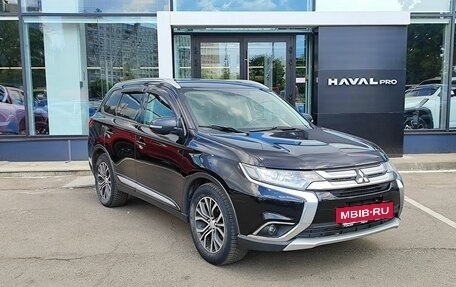 Mitsubishi Outlander III рестайлинг 3, 2016 год, 1 732 000 рублей, 3 фотография