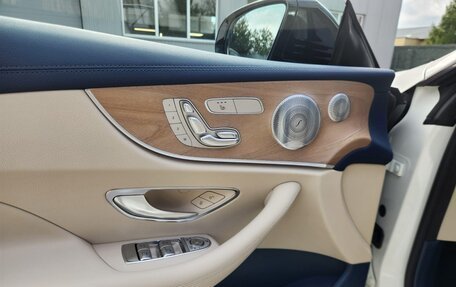 Mercedes-Benz E-Класс, 2019 год, 4 100 000 рублей, 10 фотография