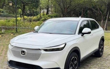 Honda Vezel, 2023 год, 2 125 000 рублей, 2 фотография