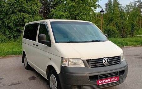 Volkswagen Transporter T5 рестайлинг, 2008 год, 1 300 000 рублей, 2 фотография