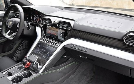 Lamborghini Urus I, 2021 год, 26 500 000 рублей, 26 фотография