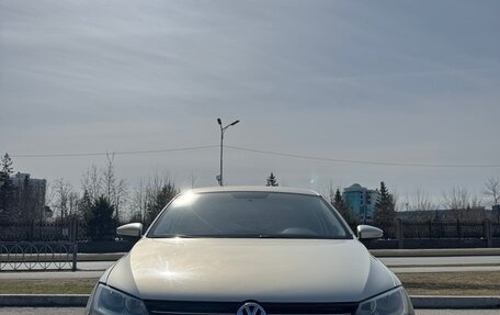 Volkswagen Jetta VI, 2011 год, 747 000 рублей, 3 фотография