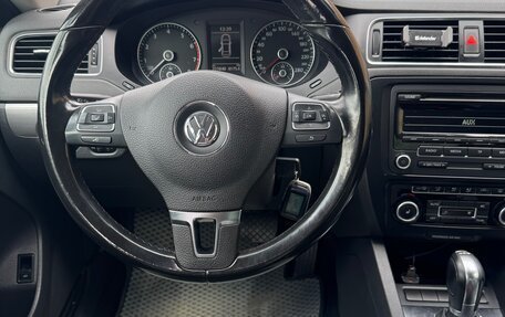 Volkswagen Jetta VI, 2011 год, 747 000 рублей, 7 фотография