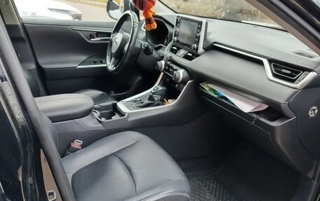 Toyota RAV4, 2020 год, 3 000 000 рублей, 4 фотография
