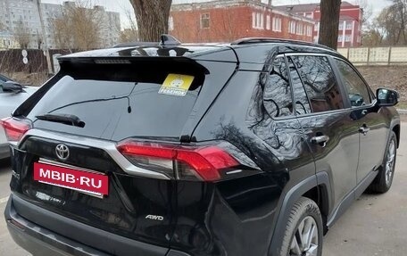 Toyota RAV4, 2020 год, 3 000 000 рублей, 5 фотография