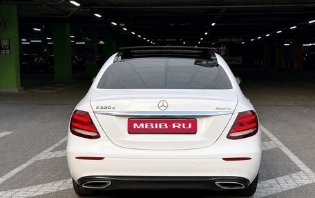 Mercedes-Benz E-Класс, 2018 год, 3 000 000 рублей, 1 фотография