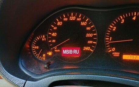 Toyota Avensis III рестайлинг, 2004 год, 530 000 рублей, 9 фотография
