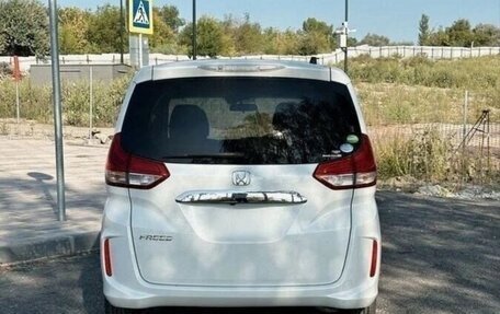 Honda Freed II, 2018 год, 1 270 000 рублей, 4 фотография