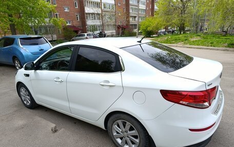 KIA Rio III рестайлинг, 2016 год, 999 000 рублей, 2 фотография