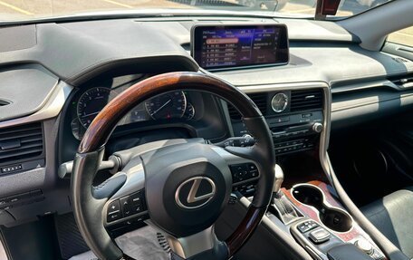 Lexus RX IV рестайлинг, 2018 год, 3 650 000 рублей, 17 фотография