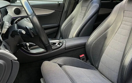 Mercedes-Benz E-Класс, 2018 год, 3 000 000 рублей, 4 фотография