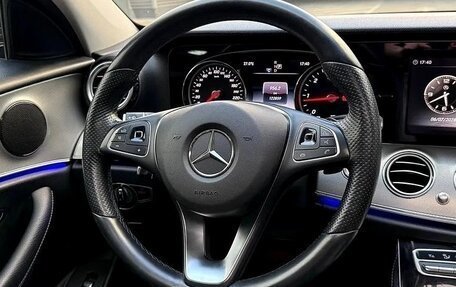 Mercedes-Benz E-Класс, 2018 год, 3 000 000 рублей, 7 фотография