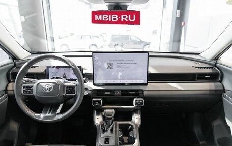 Toyota RAV4, 2026 год, 4 540 000 рублей, 21 фотография